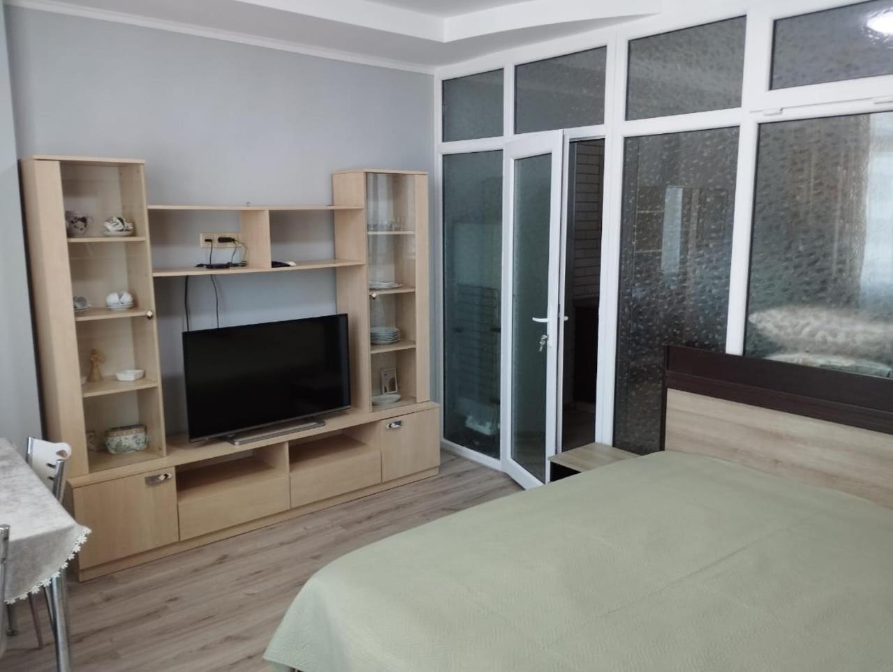 באטומי Yalcin Star Residence Apartment 300 מראה חיצוני תמונה